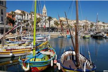 Жильё для туристов Sanary/mer 6 Personnes