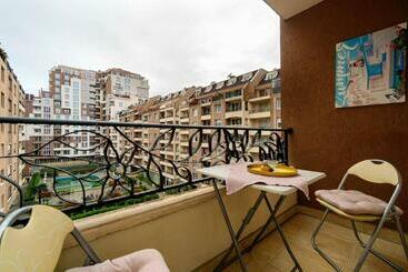 ツーリストアパートメント бургас перла