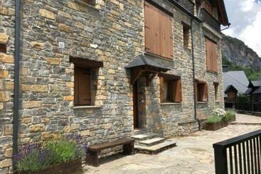 Жильё для туристов Apartamento Un Dormitorio Los Altos De Escarrilla, Formigal Panticosa