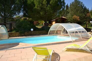 דירות לתיירים Au Jardin Des Gallinettes Location Villa Piscine Privée Carcassonne