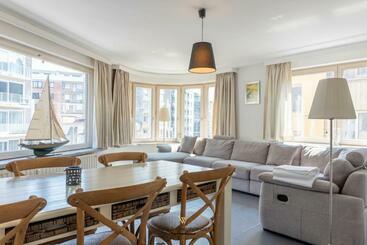 דירות לתיירים Beautiful Sunny Apartment Near The Sea