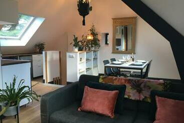 ツーリストアパートメント Sur Les Hauteurs De Locronan