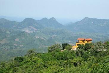 דירות לתיירים Casa De Montanha