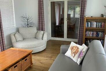 شقق خاصة سياحية Cosy Cottage In Beautiful Royal Deeside