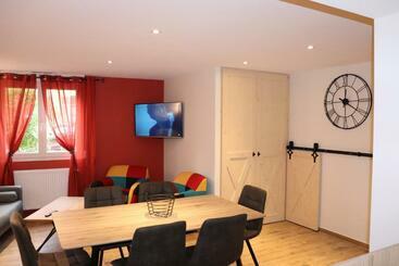 דירות לתיירים Gîte Les Eglantines Rez De Jardin