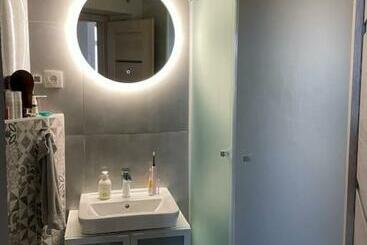 Apartamenty turystyczne Lovely 2 Bedroom Apartment In Centre Of Bratislava