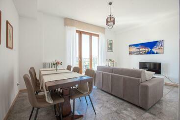 관광객 아파트 New Fashion District, 3 Bdrs   30 Minutes From Linate With New Subway