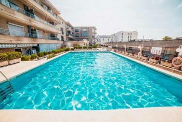 Жильё для туристов Apartamento Salvis Balcón Y Piscina