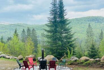 דירות לתיירים Artemis Log Cabin With Spa & Mountain View