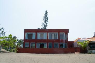 شقق خاصة سياحية Casa Roja, Tecolutla