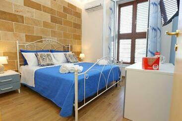 ツーリストアパートメント Casa Vacanze   O Tunnu