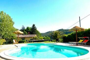 游客公寓 Cottage With Private Pool