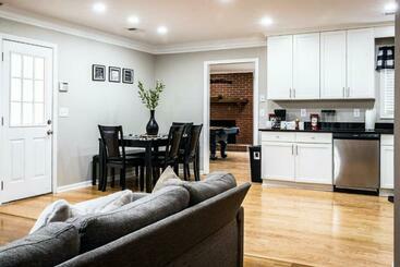 דירות לתיירים Game Time!