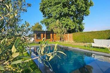 شقق خاصة سياحية Houten Huisje Tussen Paarden