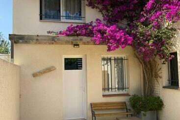 شقق خاصة سياحية La Perdrix