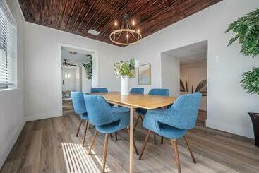 Apartamenty turystyczne Newly Renovated In Tampa Heights