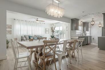 شقق خاصة سياحية Renovated Largo Heated Pool Home