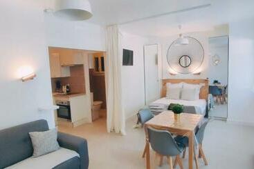 شقق خاصة سياحية Le Studio Des Tours   Parking