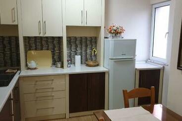 דירות לתיירים Valentina S Apartment