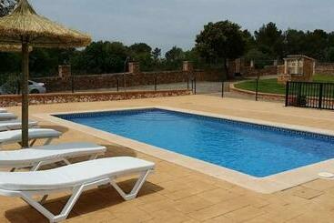 דירות לתיירים Cas Borrassos