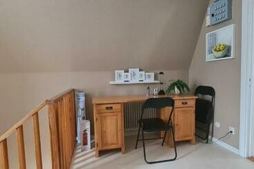 דירות לתיירים Central Lägenhet Med Gratis Parkering