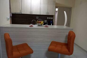 דירות לתיירים Dima S Place