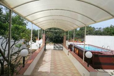 דירות לתיירים La Dolce Oasi