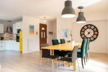 Жильё для туристов La Pergola   Superbe Maison Au Futuroscope !