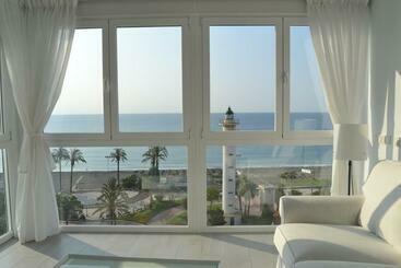 ツーリストアパートメント Piso A 50 M Del Mar Mejores Vistas De Torre Del Mar