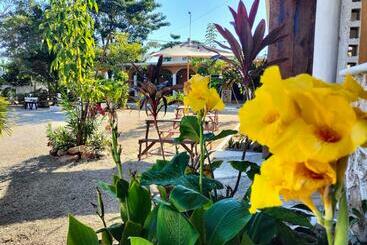 דירות לתיירים Villa Gabriela  Eden Restaurant Bikes Familiar