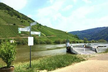 דירות לתיירים Ferienhaus Briedel