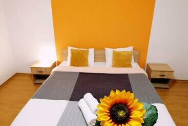 ツーリストアパートメント Nexus