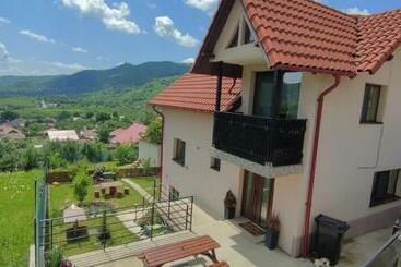 Жильё для туристов Oscar Residence