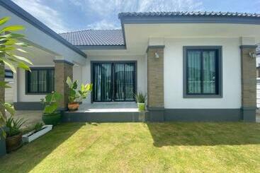 游客公寓 บ้านเรา@ชะอำ