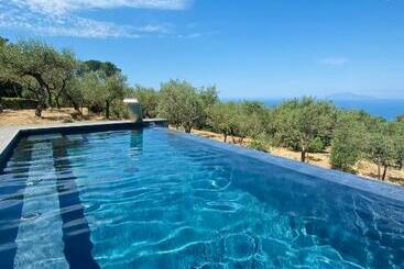 شقق خاصة سياحية “caprioleum” Esclusive Place