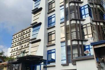 דירות לתיירים Finteo Skylands Premium