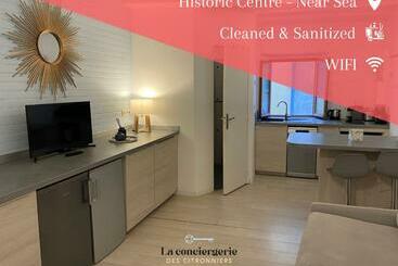 Жильё для туристов Le Logis Saint Michel Centre Historique, Plage