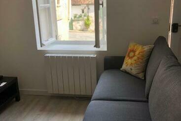 ツーリストアパートメント Sancerre Sunflower   Tournesol De Sancerre