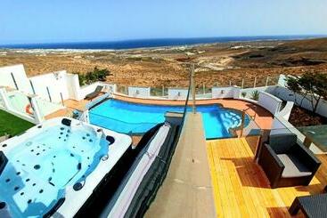 游客公寓 Villa Vista Mar Ii, 280 Qm, Heated Pool, Hottube, Gaming Room, Fast Internet, Meerblick