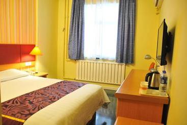 هتل Home Inn Dalian Railway Station