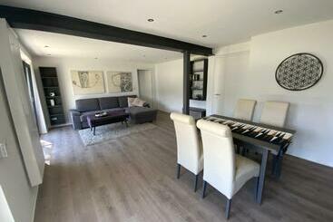 דירות לתיירים Joy