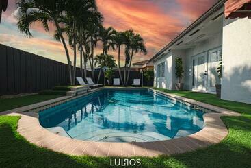 شقق خاصة سياحية Serene Escape Heated Pool, Bbq, Foosball In Miami L02