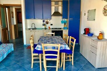 Жильё для туристов Domus Blu Apartment Trilocale Vista Mare Valledoria