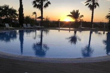 آپارتمان‌های توریست‌ها Portimão Elegant House With Pool By Homing