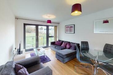 Жильё для туристов Niche Parkview Apartments