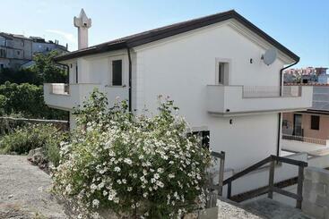 דירות לתיירים Nuovo Appartamento San Marco