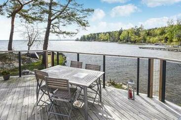 游客公寓 Beautiful Home In Lidköping With House Sea View
