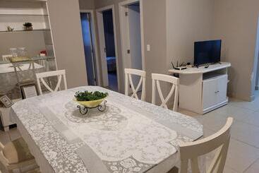 ツーリストアパートメント Apartamento Em Tijucas Próximo A Praias