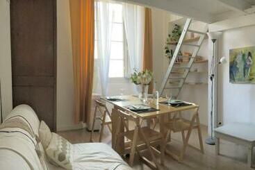 ツーリストアパートメント Studio Duplex Centre Ville Bastia