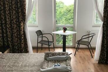 Жильё для туристов комфортні апартаменти 82